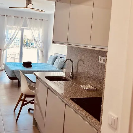 Marina View On Main Avenue Apartment *