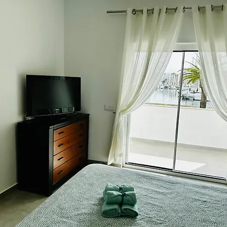 Marina View On Main Avenue * Lagos