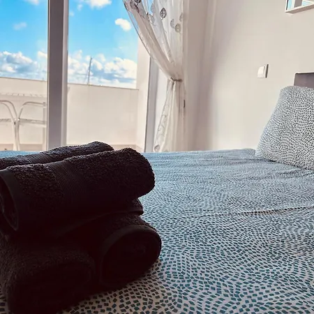 Marina View On Main Avenue * ラゴス