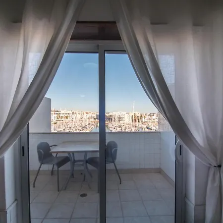 Marina View On Main Avenue Appartement