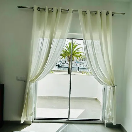 Marina View On Main Avenue Appartement